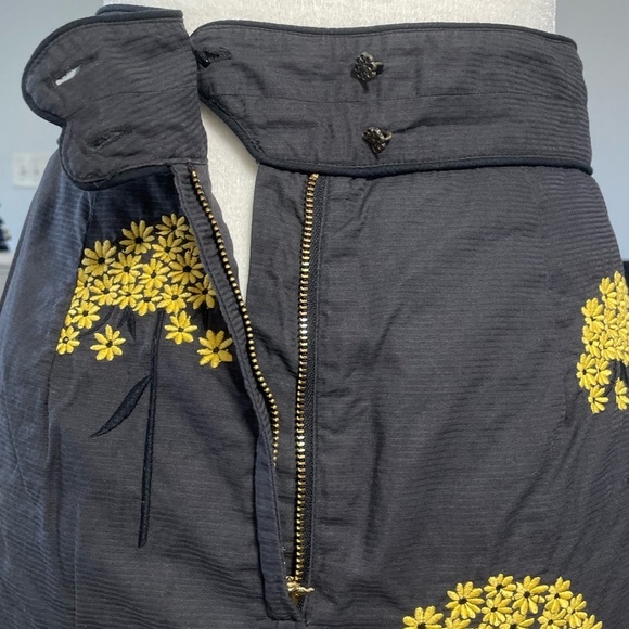 Anthropology Floreat Embodied Yellow Flowers size 2 - Picture 8 of 9